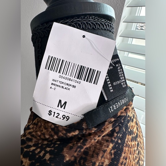 BRAND NEW Forever 21  knit mesh tee snakeskin print short sleeves size M - Picture 8 of 8